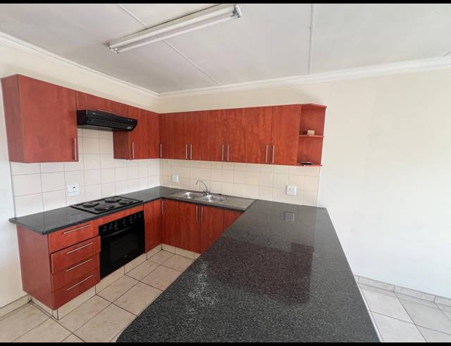 2 BEDROOM APARTMENT BLOCK FOR SALE IN HEIDELBERG CENTRAL